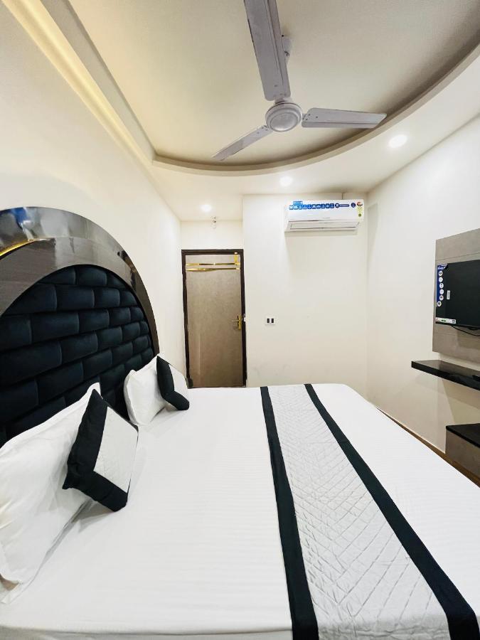 Hotel Red Stone Inn - Near New Delhi Railway Station - Paharganj エクステリア 写真