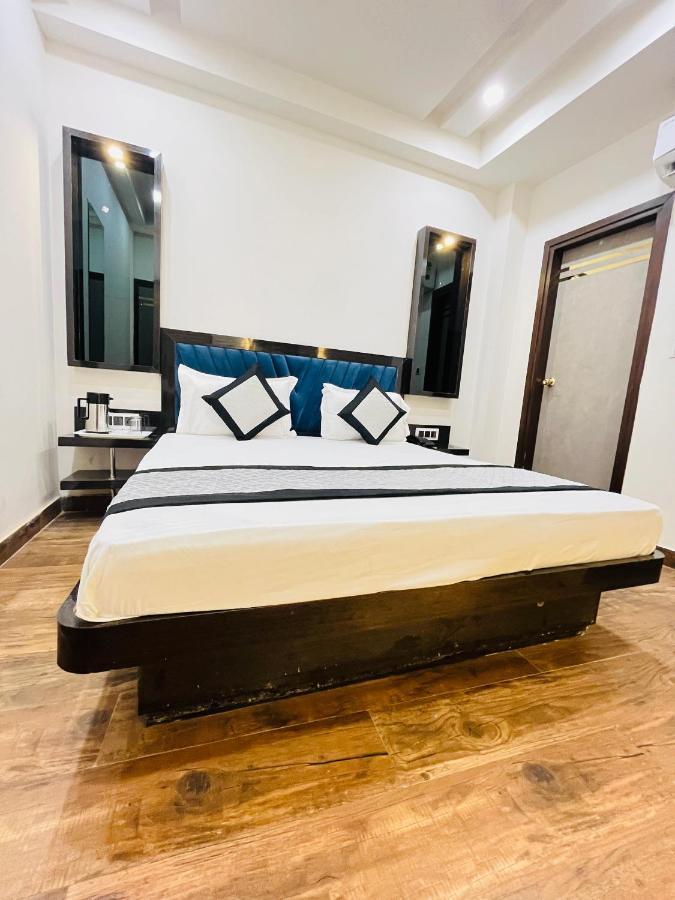 Hotel Red Stone Inn - Near New Delhi Railway Station - Paharganj エクステリア 写真